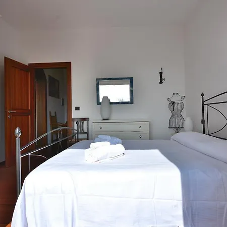 Apartment Orange In Marciaga Di Costermano